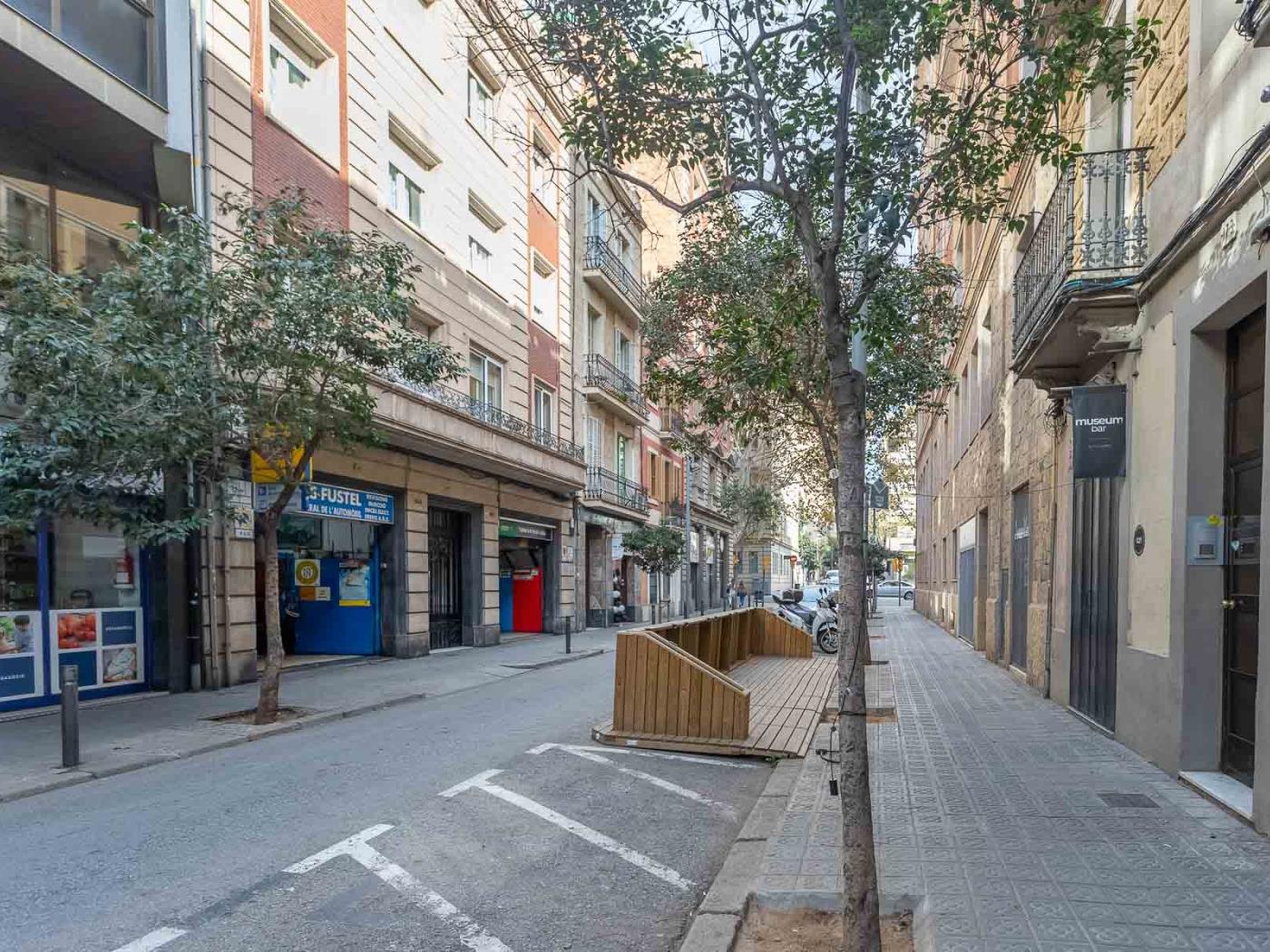 My Space Barcelona Apartment with shared patio and garden close to the Center - My Space Barcelona Apartments