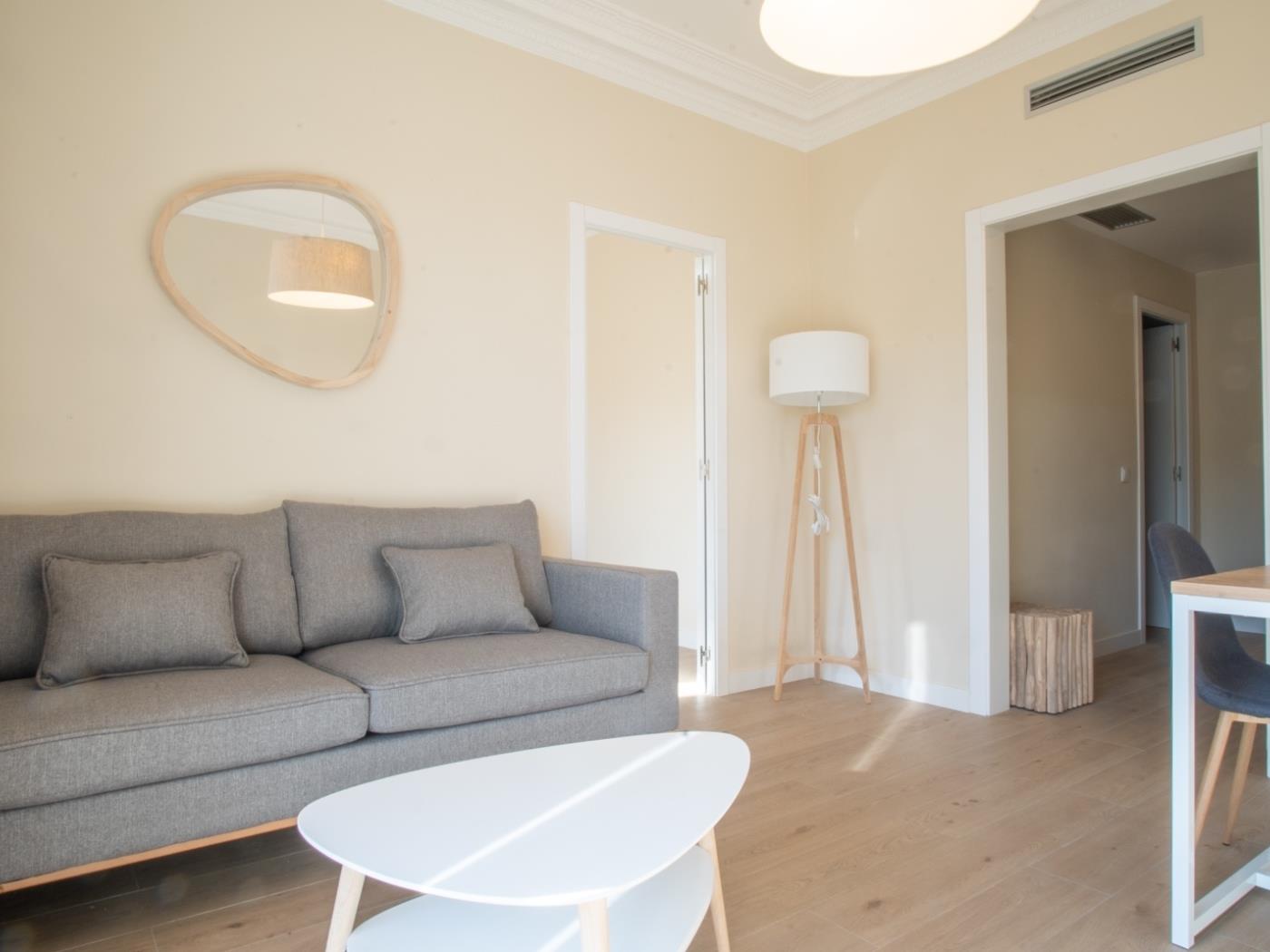 Fully Renovated 3-Bedroom Apartment near La Sagrera - My Space Barcelona Apartments